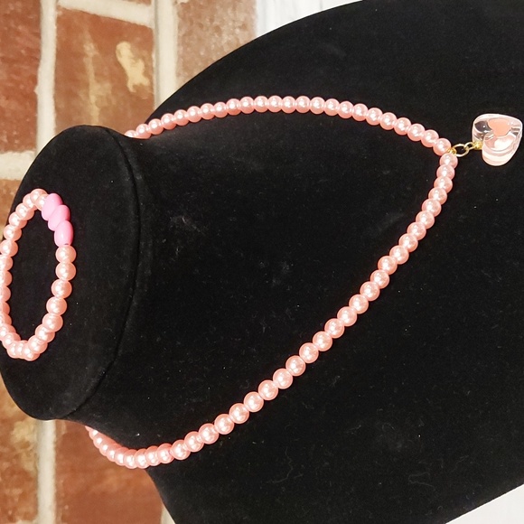 Children's Fashion Heart Necklace,  Earrings,  and Bracelet Set - Picture 6 of 12